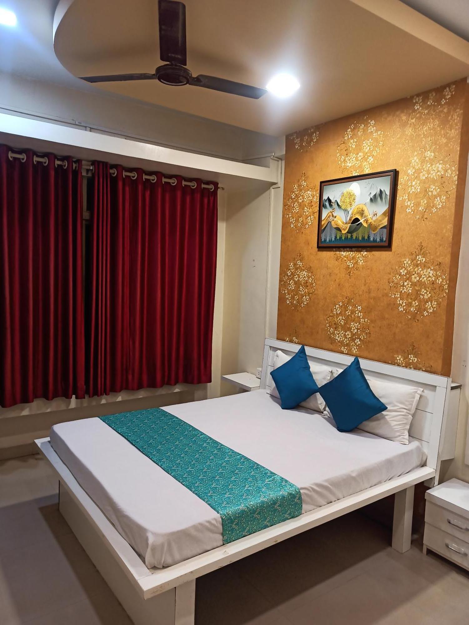 Malwade Motel Pune Extérieur photo