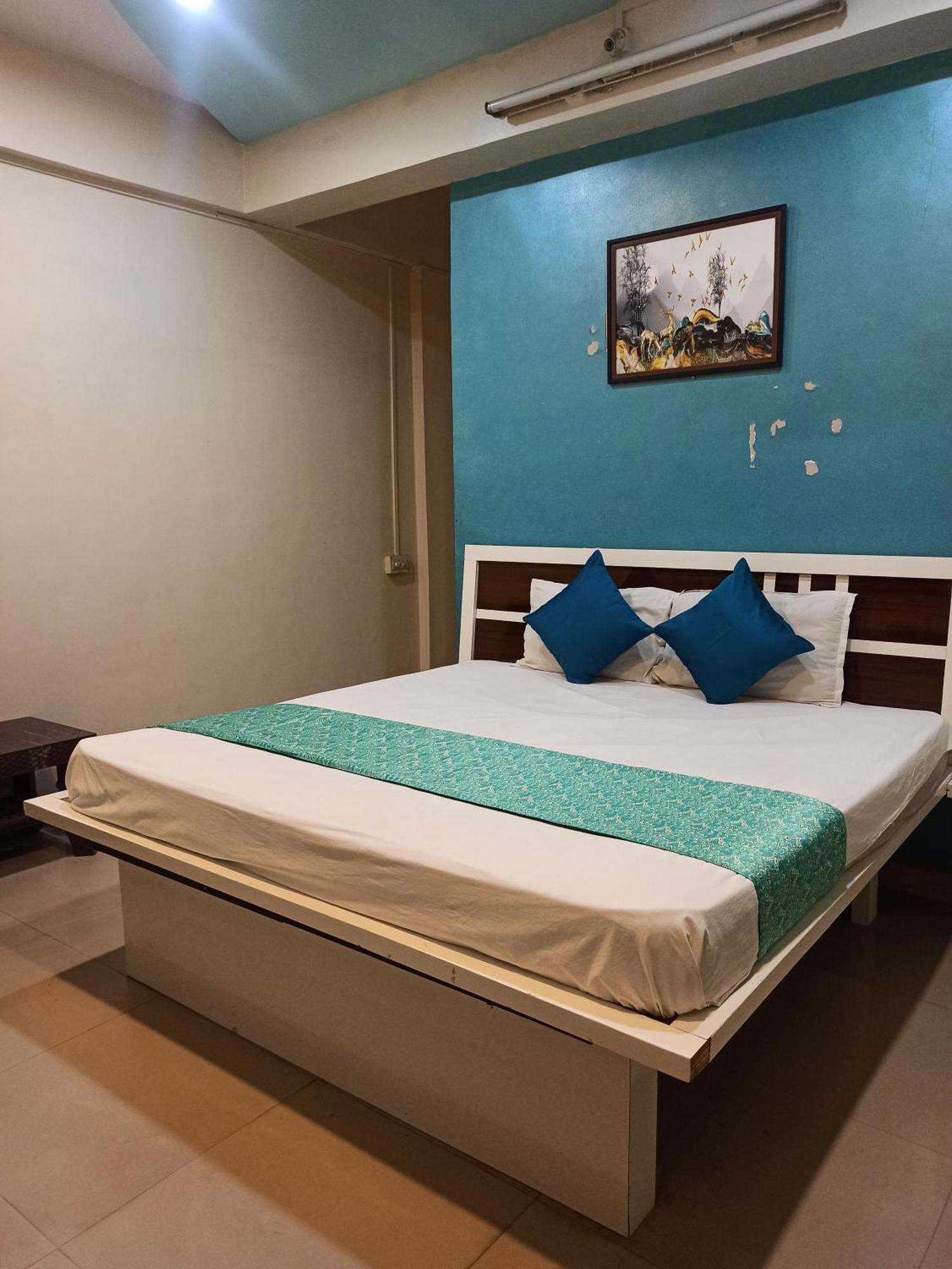 Malwade Motel Pune Extérieur photo